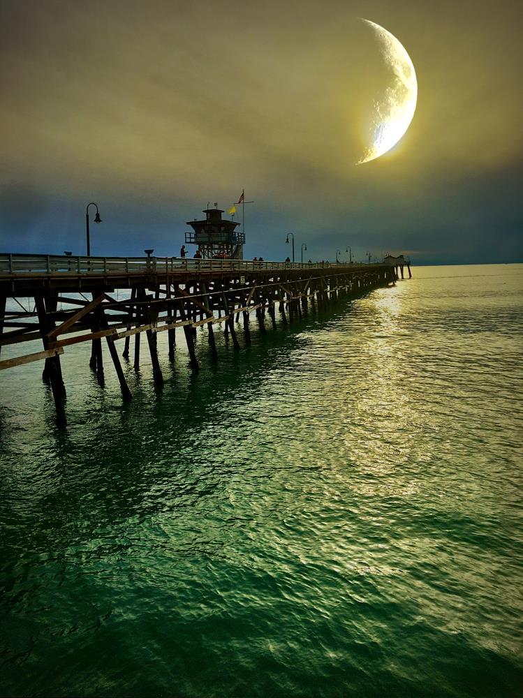 Moonrise Over The San Clemente Pier